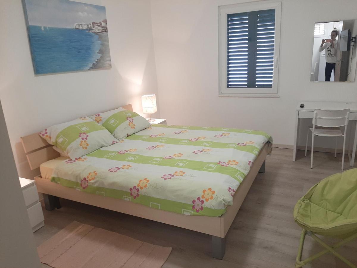 Apartman Maslina 피사크 외부 사진
