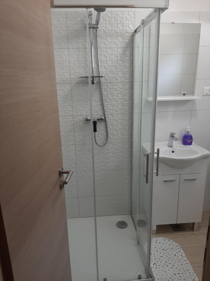 Apartman Maslina 피사크 외부 사진