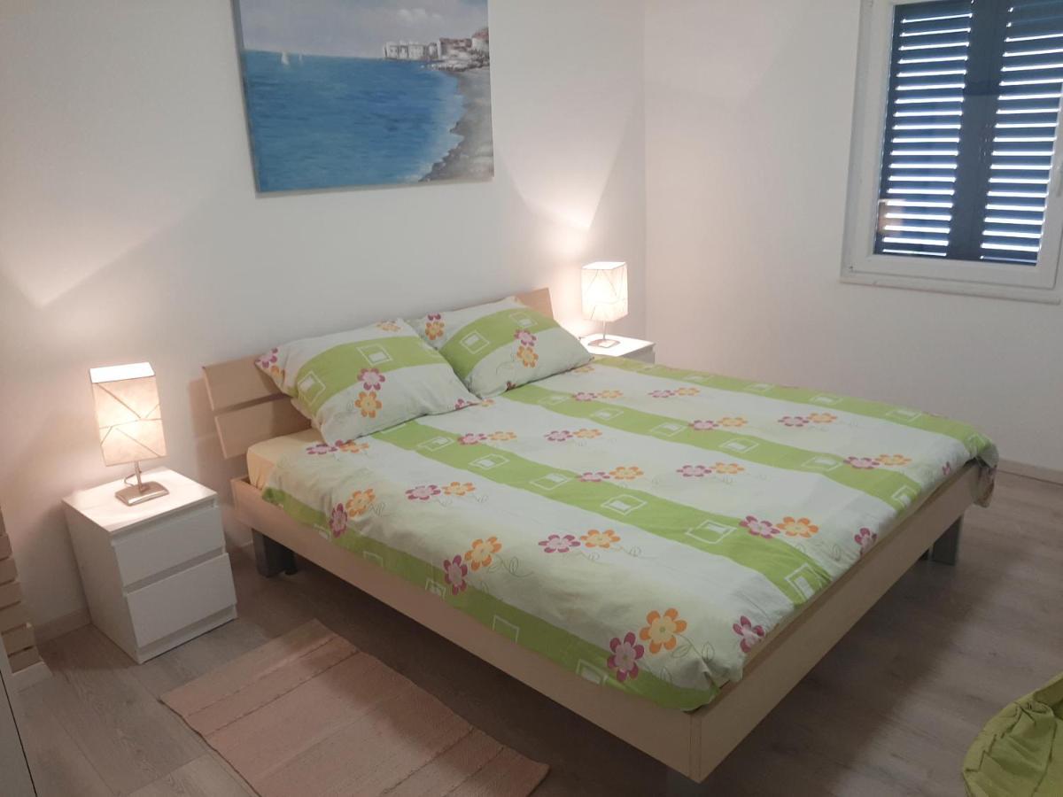 Apartman Maslina 피사크 외부 사진